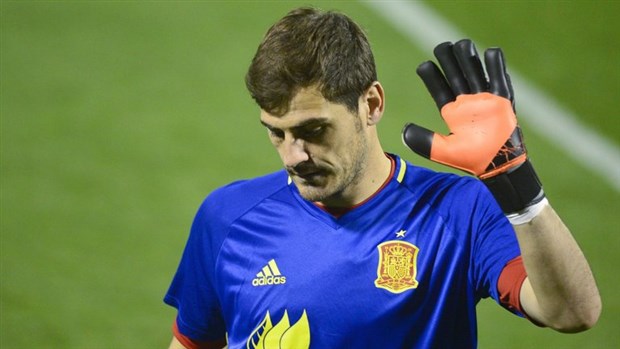 Nhiều CĐV đã quay lưng với Casillas.