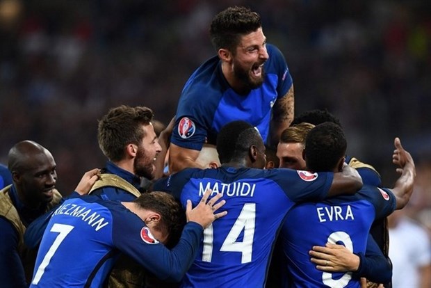 Ảnh bài viết Góc tuyển Pháp: Lo nhất hàng công