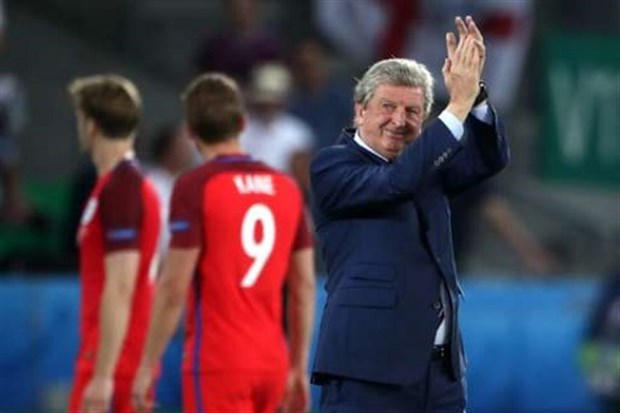 HLV Hodgson rộng đường ở lại tuyển Anh