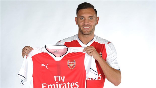 Lucas Perez và lời nguyền 'số 9' tại Arsenal