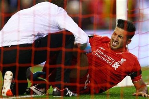 Liverpool liên tục mất quân trước đại chiến với Leicester