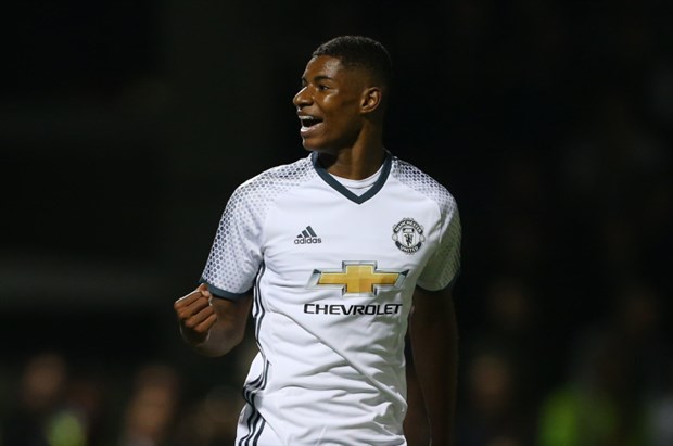 Huyền thoại Man Utd đọc nhầm tên Rashford trên sóng truyền hình