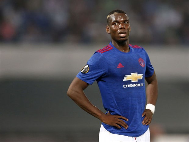 Tóc mới của Pogba và những câu hỏi đang chờ giải ở Old Trafford