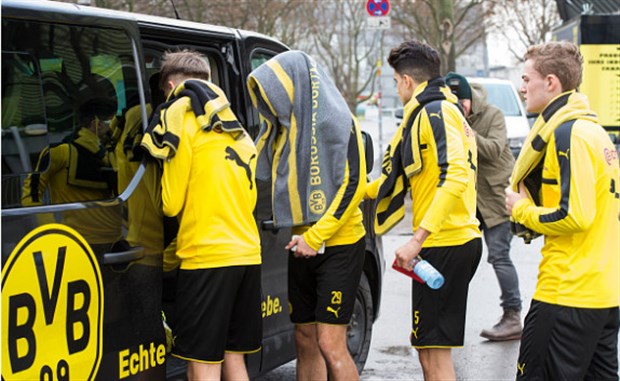 Dàn sao Dortmund 'rỉ máu' trong buổi kiểm tra sức khỏe - Bóng Đá