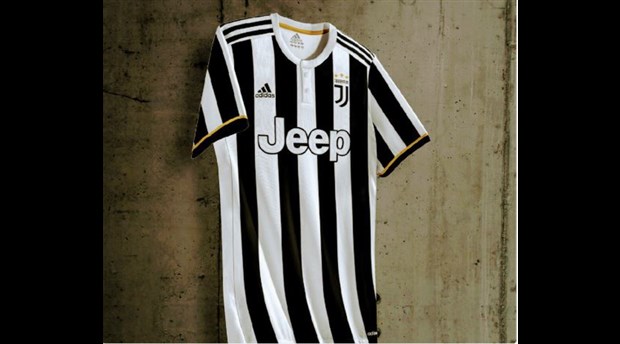 Chùm ảnh: Áo đấu với logo 'thảm họa' của Juventus đẹp không tưởng - Bóng Đá
