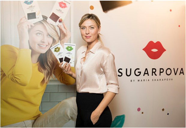 'Búp bê' Sharapova thu hút mọi anh nhìn khi đi bán chocolate  - Bóng Đá