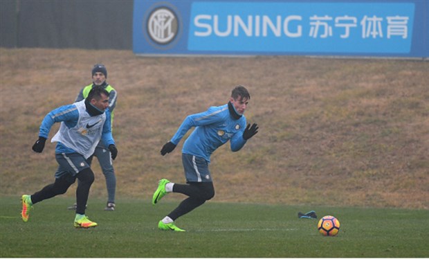 Mặt trời còn chưa lên, Inter đã ra sân tập luyện vì Juventus - Bóng Đá