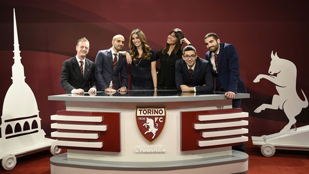 Barbara Pedrotti - Cô phóng viên nóng bỏng của thành Turin - Bóng Đá