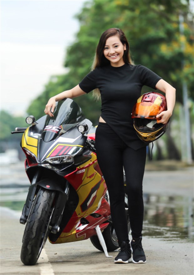 Tường Vy, nữ Biker khuấy đảo làng túc cầu Việt Nam - Bóng Đá