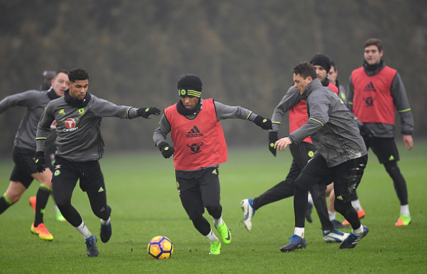 Bộ đôi 'người thừa' Willian - Fabregas tỏa sáng trên sân tập của Chelsea  - Bóng Đá