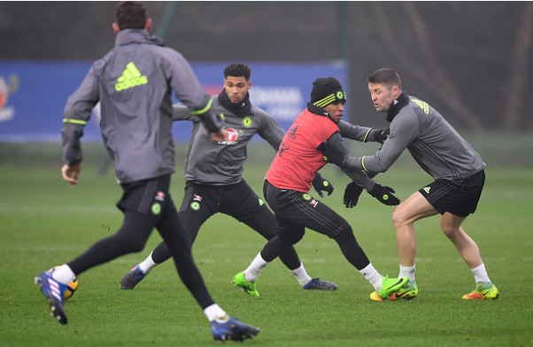 Bộ đôi 'người thừa' Willian - Fabregas tỏa sáng trên sân tập của Chelsea  - Bóng Đá