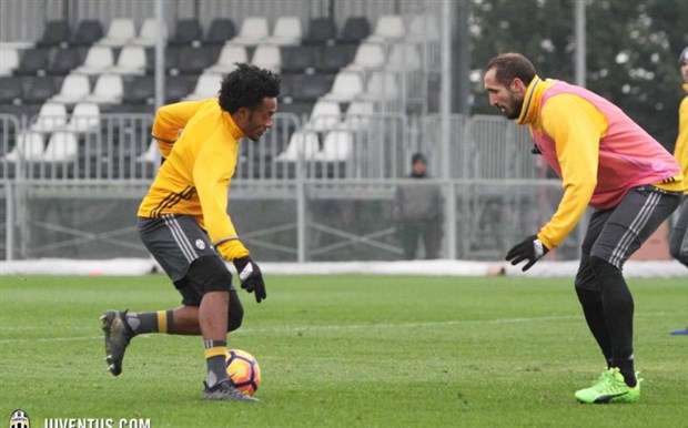 Bỏ chiến thuật, sao Juventus tập trung luyện đấu tay đôi - Bóng Đá