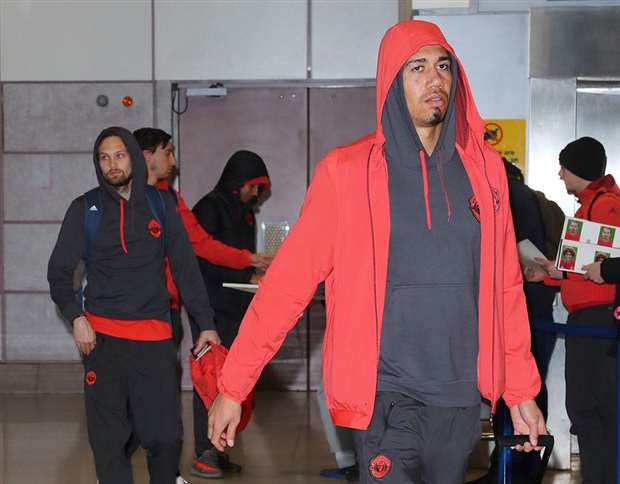 Chùm ảnh: Dàn sao Man Utd kiệt sức sau khi trở về từ nước Nga - Bóng Đá