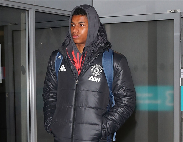 Chùm ảnh: Dàn sao Man Utd kiệt sức sau khi trở về từ nước Nga - Bóng Đá