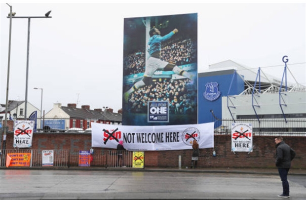 Học theo Liverpool, Everton cấm tuyệt PV của The Sun vào sân - Bóng Đá