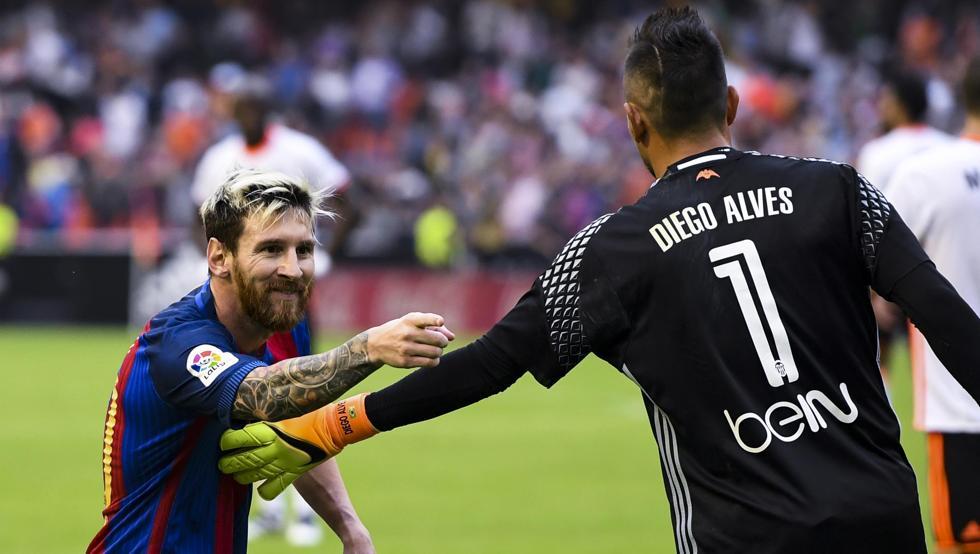 Sếp lớn của Barcelona tuyên bố Messi sẽ gia hạn hợp đồng - Bóng Đá