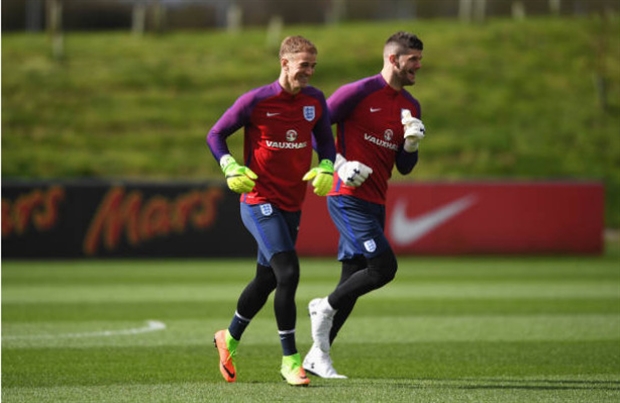 Joe Hart bay lượn như chim trong ngày đầu hội quân cùng Tam Sư - Bóng Đá