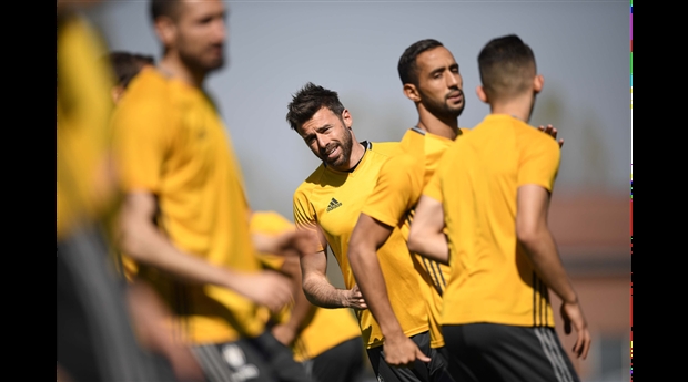 Dàn sao Juventus 'cắn rằng' chịu nóng vì Napoli - Bóng Đá