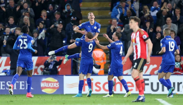 Thắng Sunderland, Leicester tiếp tục làm nên điều không tưởng - Bóng Đá