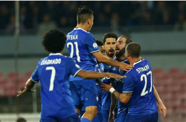 Higuian lập cú đúp vào lưới Napoli, Juventus hẹn gặp Lazio tại chung kết - Bóng Đá