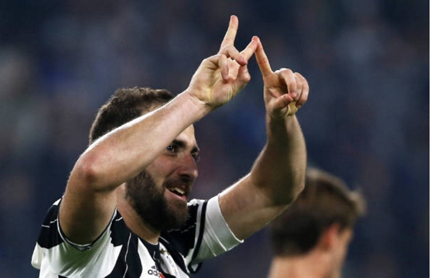 Higuain lập cú đúp, Juventus 'bắn tín hiệu' cho Barcelona - Bóng Đá