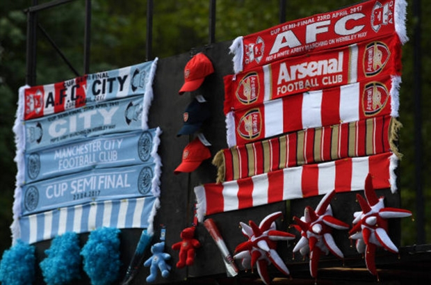Rừng người ồ ạt đổ về Wembley chờ đại chiến giữa Arsenal và Man City - Bóng Đá