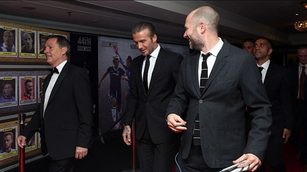 Beckham đẹp 'mê mệt' đi lãnh giải ở tuổi 41 - Bóng Đá