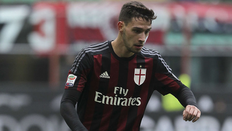 Fan đánh cả mẹ, De Sciglio quyết rời Milan để tới Juventus - Bóng Đá