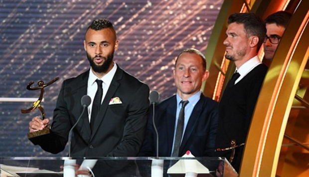 Cựu sao Man Utd diện đồ siêu nổi tại lễ trao giải ở Lyon - Bóng Đá