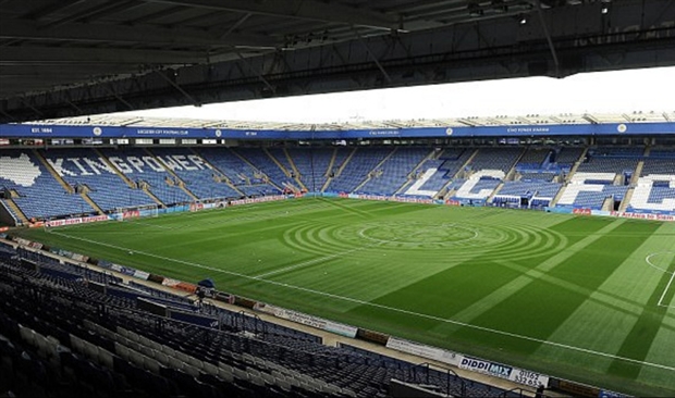 Ngày cuối, Leicester 'tha thu' luôn cả mặt sân - Bóng Đá