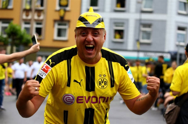 Cảnh sát căng thẳng chờ Dortmund 'khoe' cúp - Bóng Đá