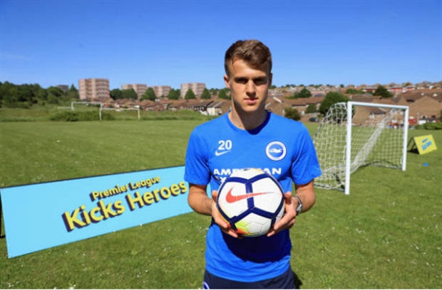 Tân binh Brighton chính thức 'xé tem' bóng mới của Premier League - Bóng Đá