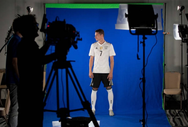Hậu trường 'tút' hình trai đẹp Đức tại Confederations Cup - Bóng Đá
