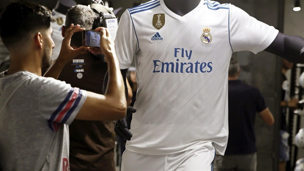 Vắng Ronaldo, Real liền tung ra áo mới - Bóng Đá