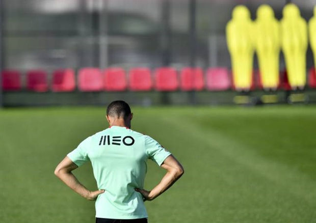 Vắng Ronaldo, Real liền tung ra áo mới - Bóng Đá