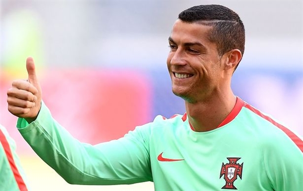 Vắng Ronaldo, Real liền tung ra áo mới - Bóng Đá
