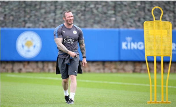  Buổi tập đầu tiên của Leicester, ấn tượng trợ lý 'xăm trổ' - Bóng Đá