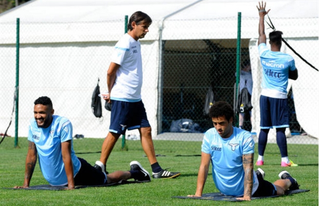 Lazio lại mang đại bàng ra 'tiếp sức' các cầu thủ - Bóng Đá