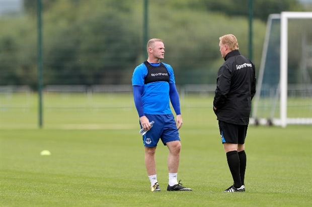 Rooney dính như sam bên Koeman trong buổi tập đầu tại Everton - Bóng Đá