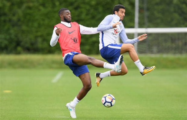 Sức nóng đang tăng dần trong buổi tập của Chelsea - Bóng Đá
