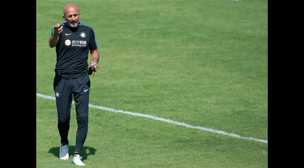 Spalletti liên tục lắc đầu với thái độ tập luyện của Inter - Bóng Đá