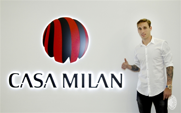 Đội trưởng của Lazio âm thầm đến Milan kiểm tra y tế - Bóng Đá
