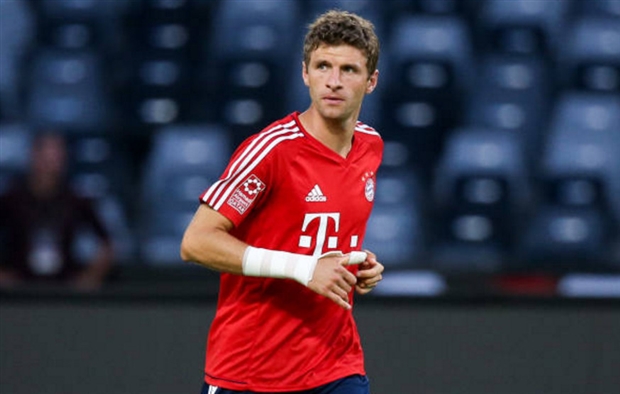James tiếp tục quan sát trận đấu của Bayern từ ghế dự bị - Bóng Đá