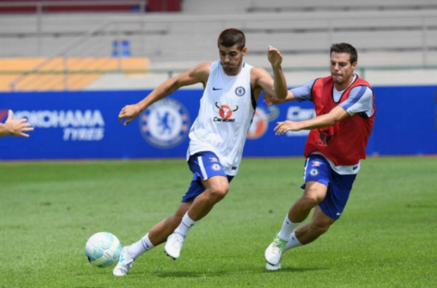 Lạ nước lạ cái, Morata được Conte tận tình chỉ bảo trên sân tập - Bóng Đá