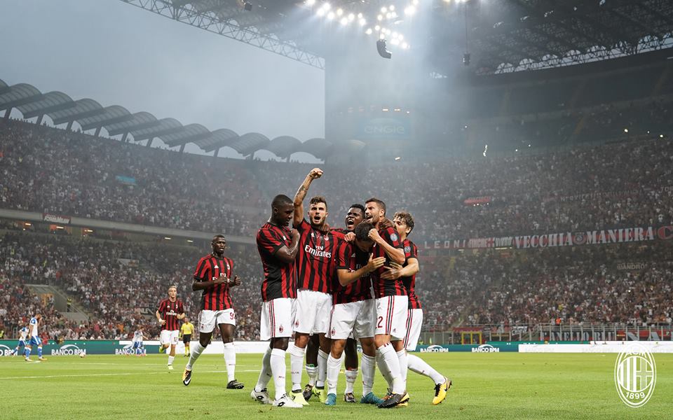 Đánh bại Craiova, Milan lập kỷ lục mới tại Europa League - Bóng Đá