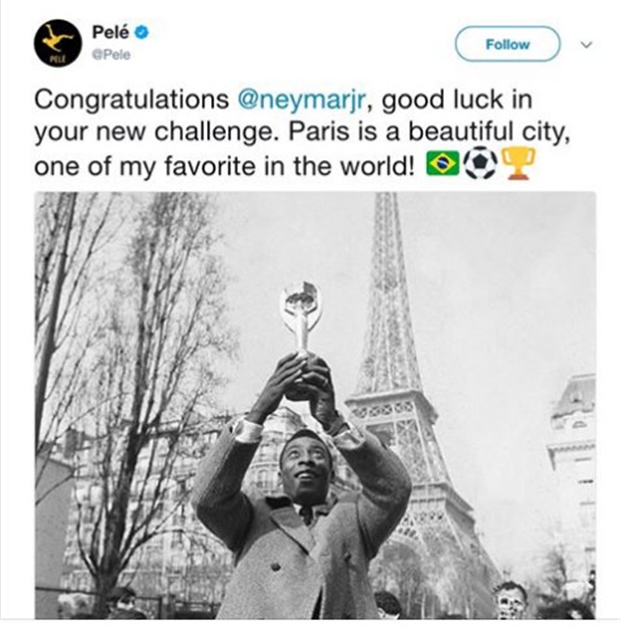 Huyền thoại Pele 'nâng cúp' mừng Neymar gia nhập PSG - Bóng Đá