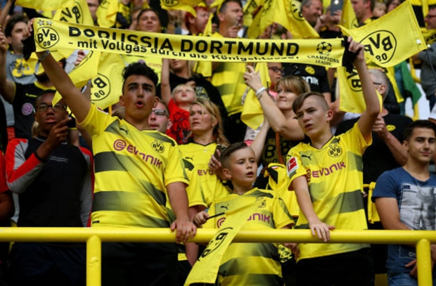 Thi đấu kém ấn tượng, nhưng Dortmund vẫn ra quân hoành tráng - Bóng Đá
