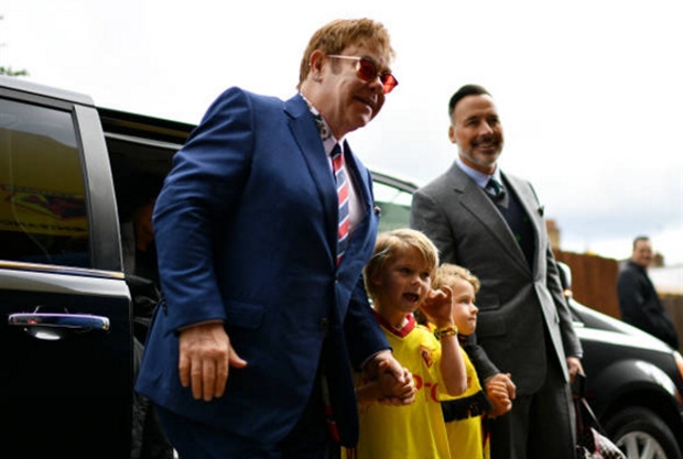 Sir Elton John đã sẵn sàng chờ Watford gây địa chấn trước Man City - Bóng Đá