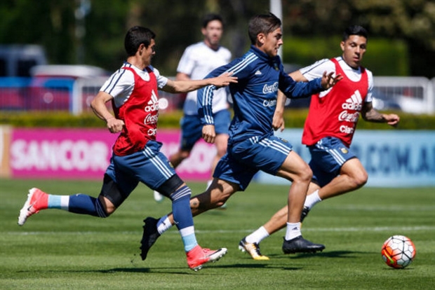 Buổi tập 'nặng nề' của Messi và các đồng đội tại tuyển Argentina - Bóng Đá
