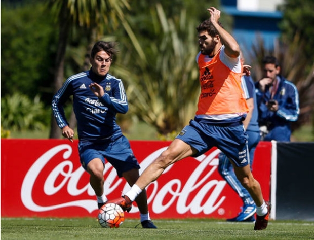 Buổi tập 'nặng nề' của Messi và các đồng đội tại tuyển Argentina - Bóng Đá